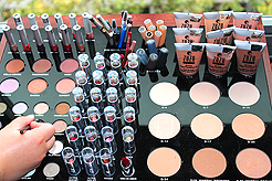 LADY 12 CELEBRITY FASHION SHOW